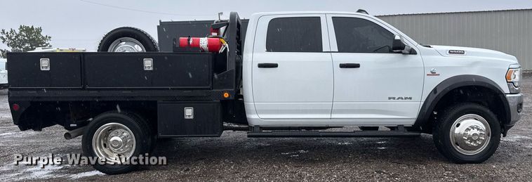 image for item EG2511 2019 Dodge Ram 5500 Crew Cab flatbed truck