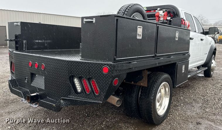 image for item EG2511 2019 Dodge Ram 5500 Crew Cab flatbed truck