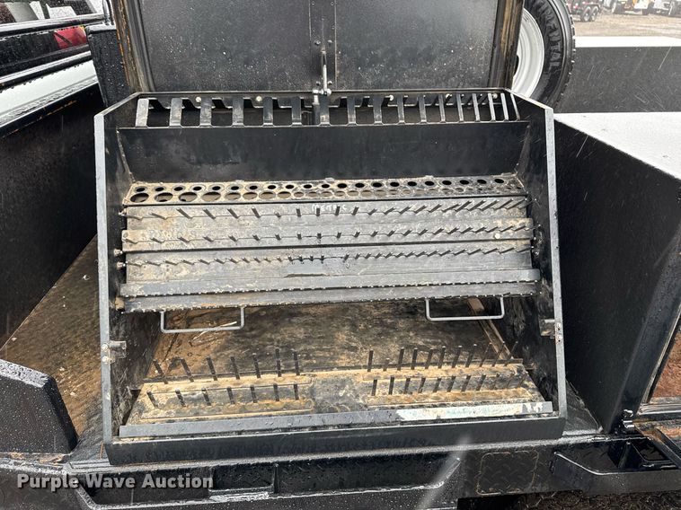 image for item EG2511 2019 Dodge Ram 5500 Crew Cab flatbed truck