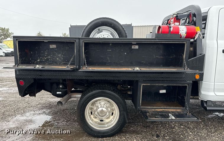 image for item EG2511 2019 Dodge Ram 5500 Crew Cab flatbed truck