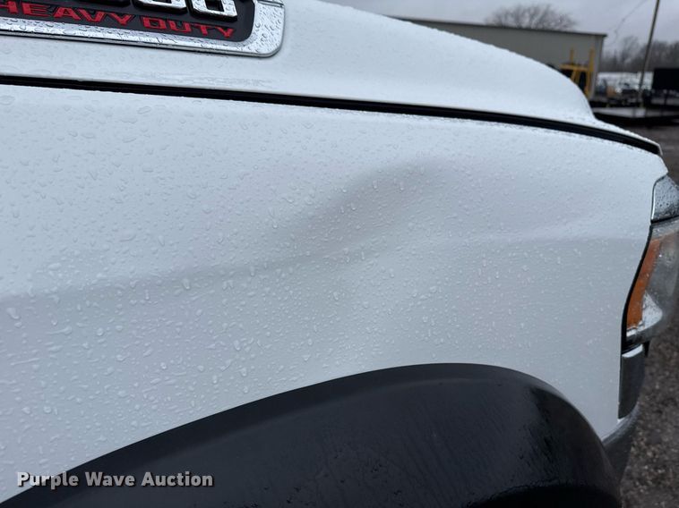 image for item EG2511 2019 Dodge Ram 5500 Crew Cab flatbed truck