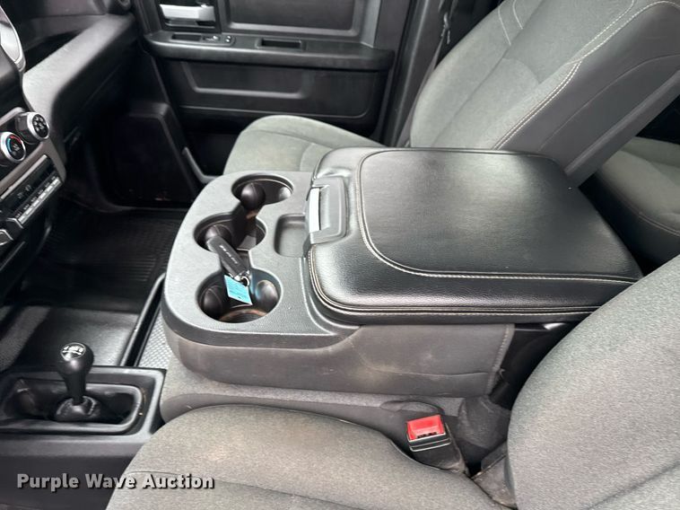 image for item EG2511 2019 Dodge Ram 5500 Crew Cab flatbed truck