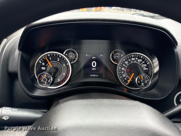 image for item EG2511 2019 Dodge Ram 5500 Crew Cab flatbed truck