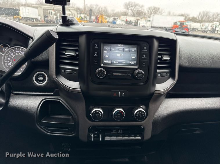 image for item EG2511 2019 Dodge Ram 5500 Crew Cab flatbed truck