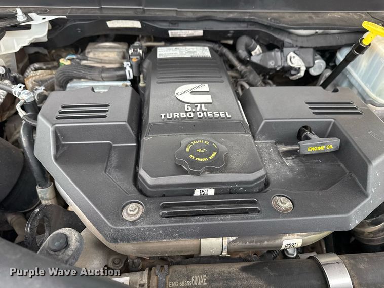 image for item EG2511 2019 Dodge Ram 5500 Crew Cab flatbed truck