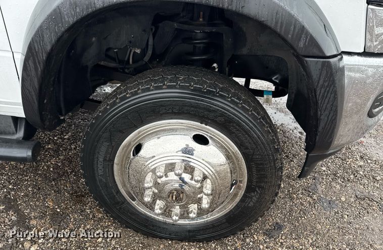 image for item EG2511 2019 Dodge Ram 5500 Crew Cab flatbed truck