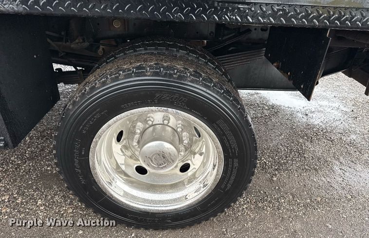 image for item EG2511 2019 Dodge Ram 5500 Crew Cab flatbed truck