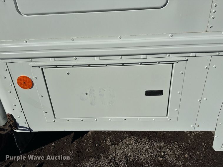 image for item EG2528 2006 IC BUS school bus