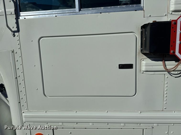 image for item EG2528 2006 IC BUS school bus