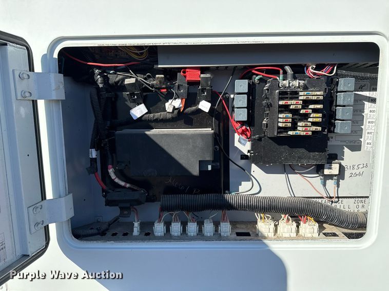 image for item EG2528 2006 IC BUS school bus