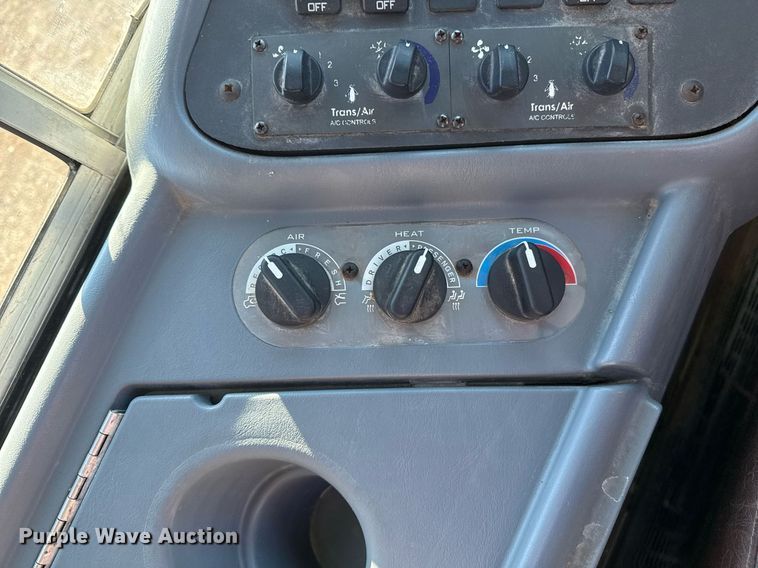 image for item EG2528 2006 IC BUS school bus