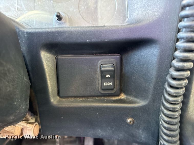 image for item EG2528 2006 IC BUS school bus