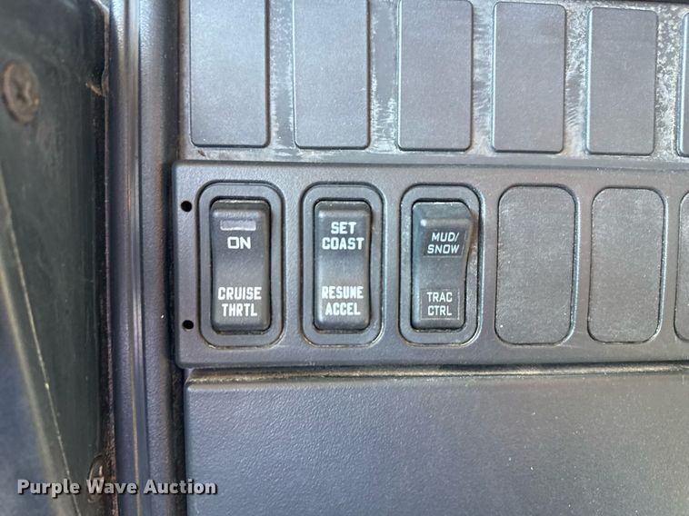 image for item EG2528 2006 IC BUS school bus