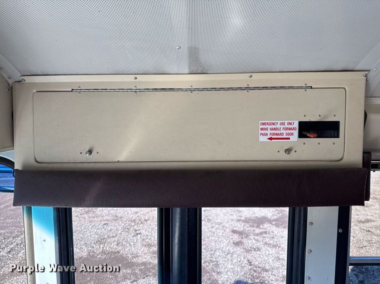 image for item EG2528 2006 IC BUS school bus