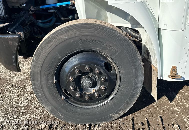 image for item EG2528 2006 IC BUS school bus