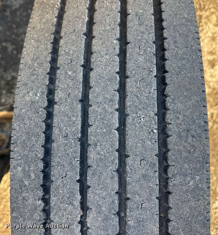 image for item EG2528 2006 IC BUS school bus