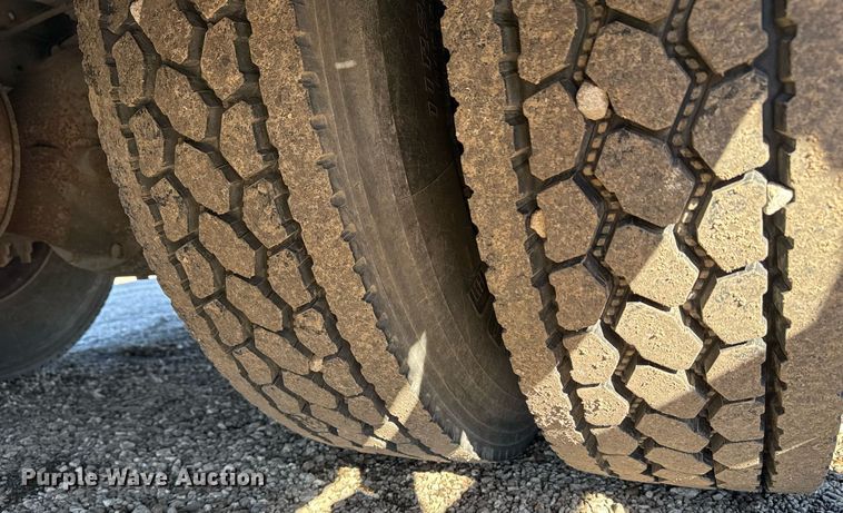 image for item EG2528 2006 IC BUS school bus