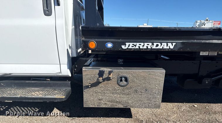 image for item EG2572 2007 GMC C5500 rollback truck