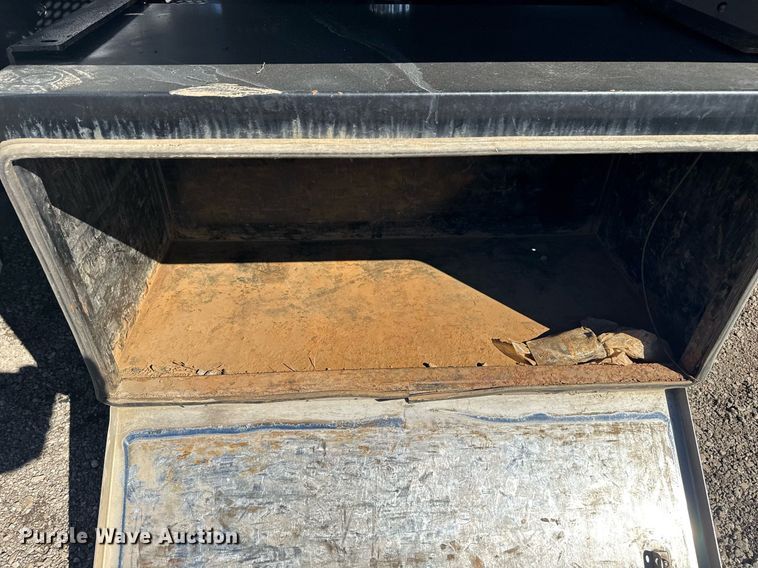 image for item EG2572 2007 GMC C5500 rollback truck