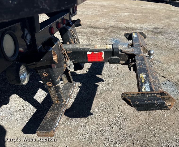 image for item EG2572 2007 GMC C5500 rollback truck