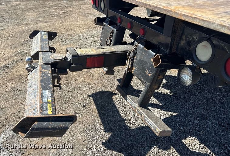 image for item EG2572 2007 GMC C5500 rollback truck