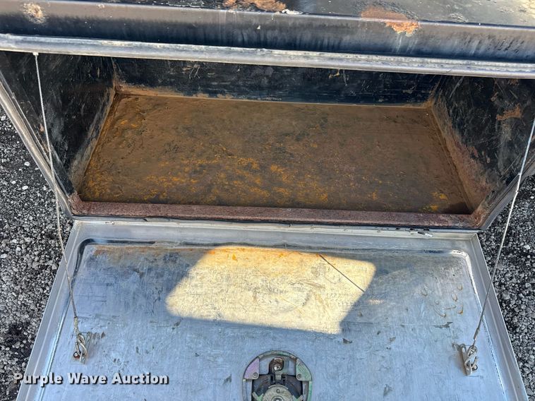 image for item EG2572 2007 GMC C5500 rollback truck