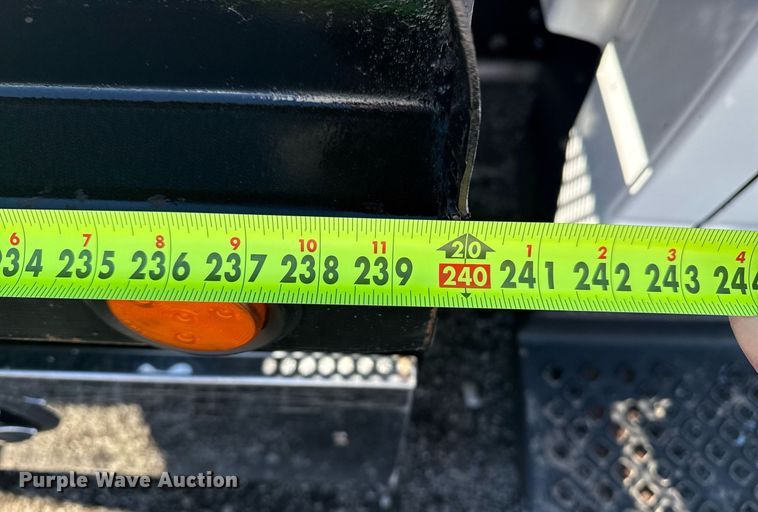 image for item EG2572 2007 GMC C5500 rollback truck