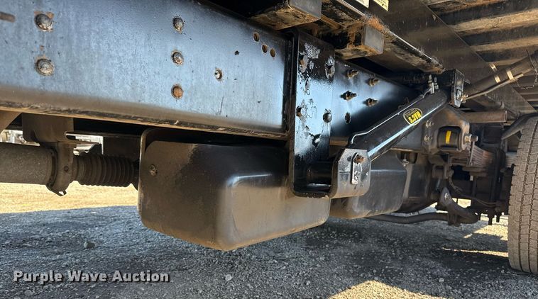 image for item EG2572 2007 GMC C5500 rollback truck