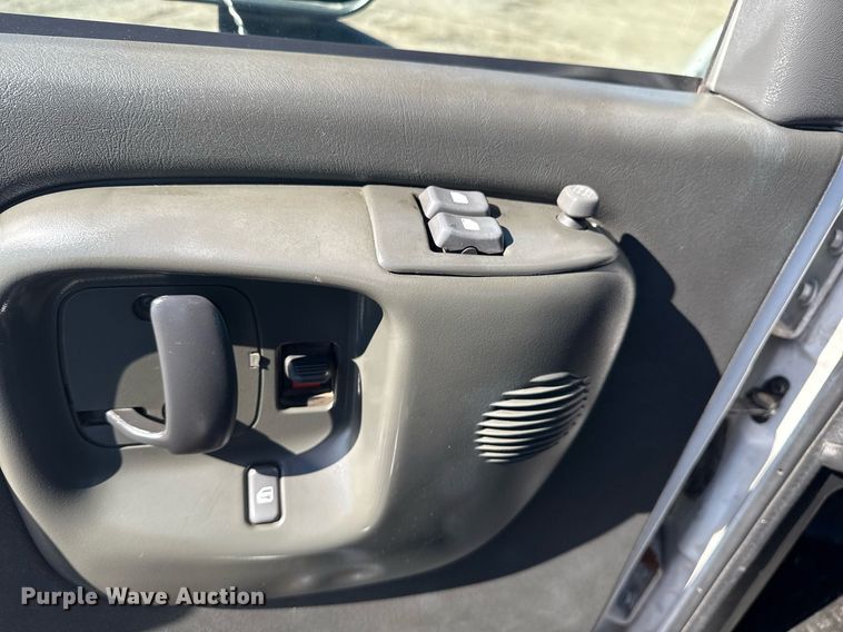 image for item EG2572 2007 GMC C5500 rollback truck