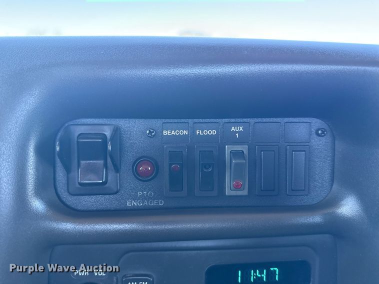 image for item EG2572 2007 GMC C5500 rollback truck