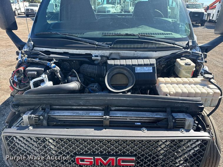 image for item EG2572 2007 GMC C5500 rollback truck