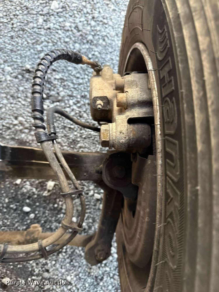 image for item EG2572 2007 GMC C5500 rollback truck