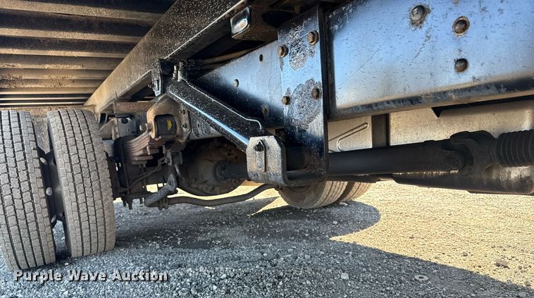 image for item EG2572 2007 GMC C5500 rollback truck