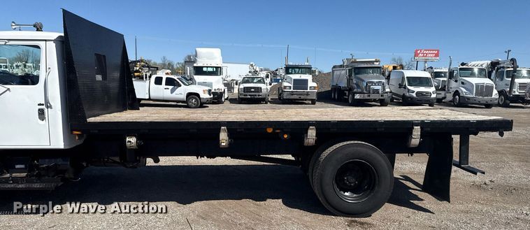 image for item EG2666 1995 International 4900 flatbed truck