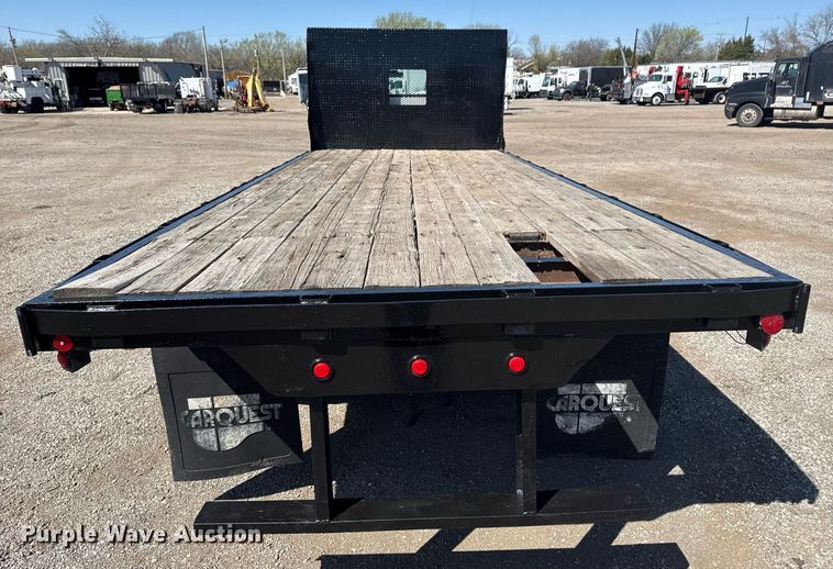image for item EG2666 1995 International 4900 flatbed truck