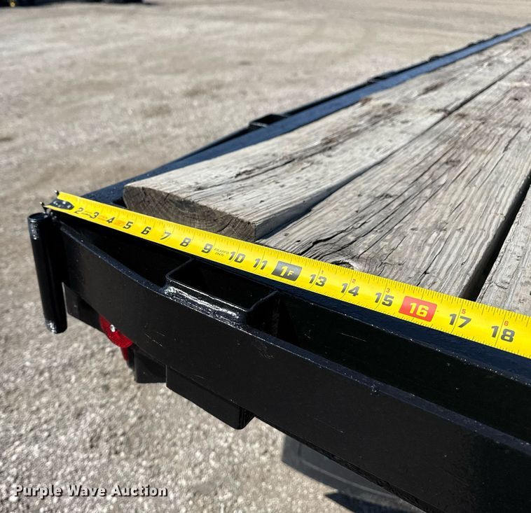 image for item EG2666 1995 International 4900 flatbed truck