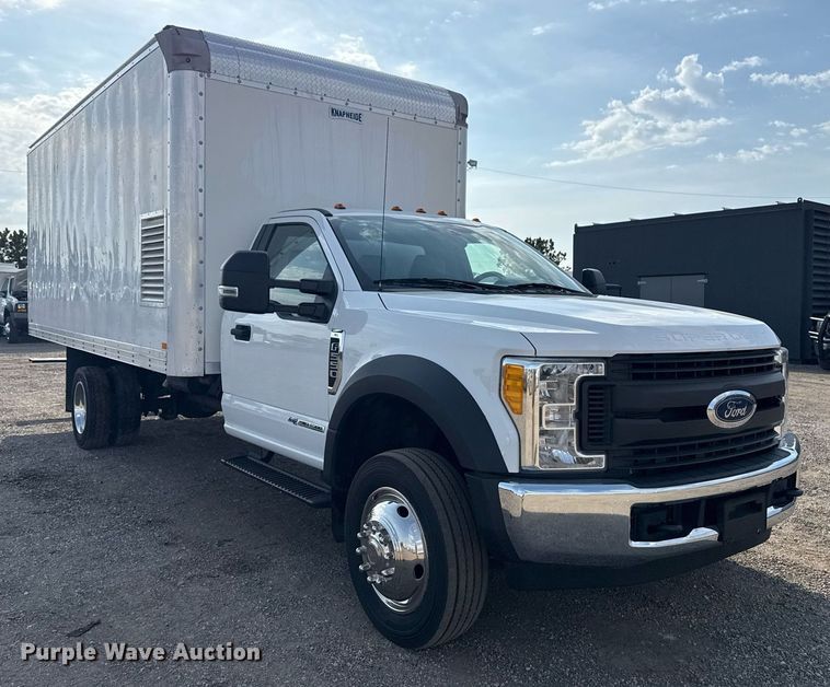 image for item EG5695 2017 Ford F550 Super Duty box truck