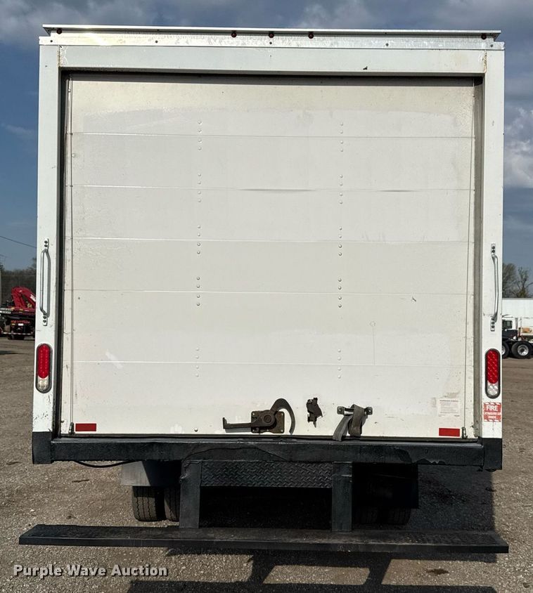 image for item EG5695 2017 Ford F550 Super Duty box truck