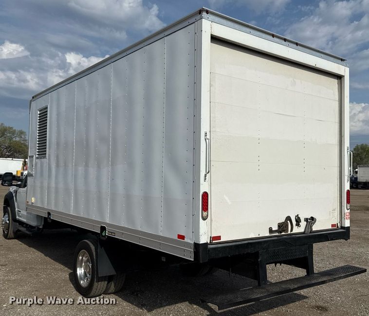 image for item EG5695 2017 Ford F550 Super Duty box truck
