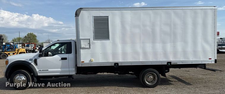 image for item EG5695 2017 Ford F550 Super Duty box truck