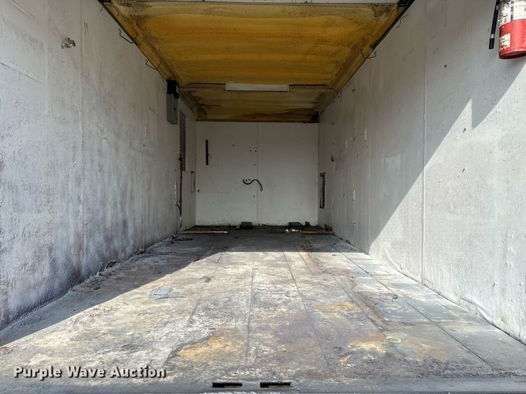 image for item EG5695 2017 Ford F550 Super Duty box truck