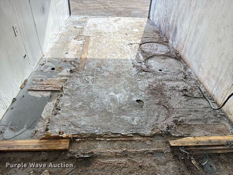 image for item EG5695 2017 Ford F550 Super Duty box truck