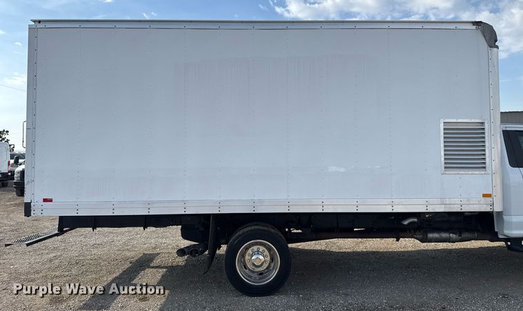 image for item EG5695 2017 Ford F550 Super Duty box truck