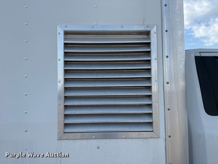 image for item EG5695 2017 Ford F550 Super Duty box truck