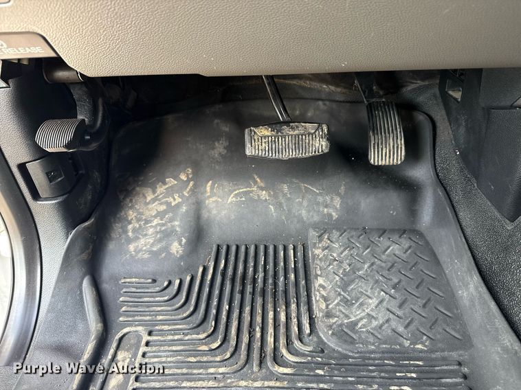 image for item EG5695 2017 Ford F550 Super Duty box truck