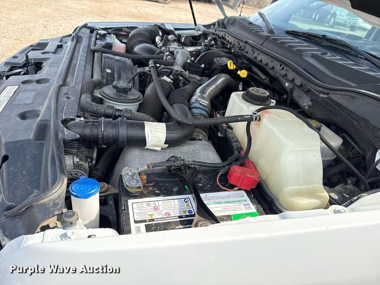 image for item EG5695 2017 Ford F550 Super Duty box truck