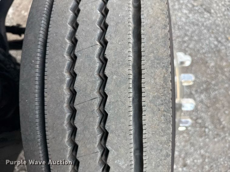 image for item EG5695 2017 Ford F550 Super Duty box truck