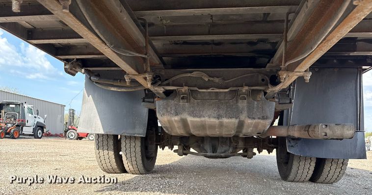 image for item EG5695 2017 Ford F550 Super Duty box truck