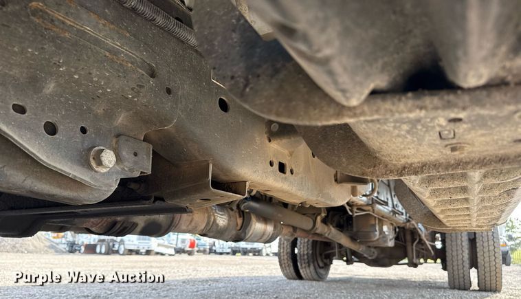 image for item EG5695 2017 Ford F550 Super Duty box truck