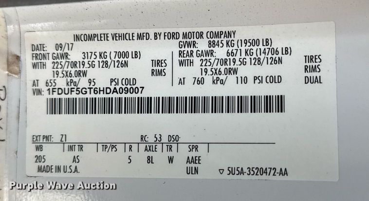 image for item EG5695 2017 Ford F550 Super Duty box truck